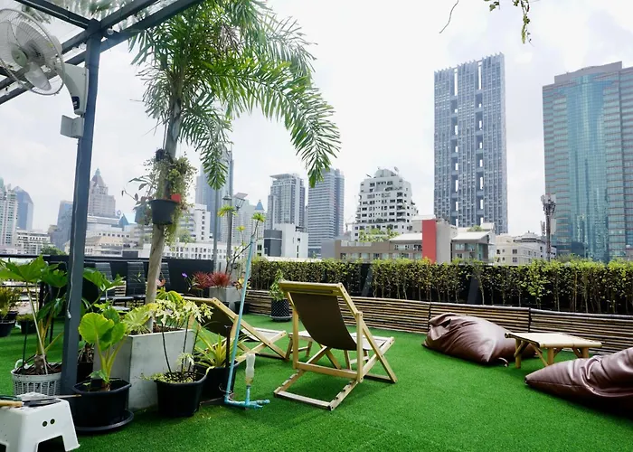 Hip And Funky Silom Soi 3, With Rooftop View
