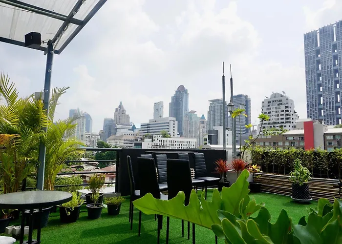 Hip And Funky Silom Soi 3, With Rooftop View Apartment Bangkok