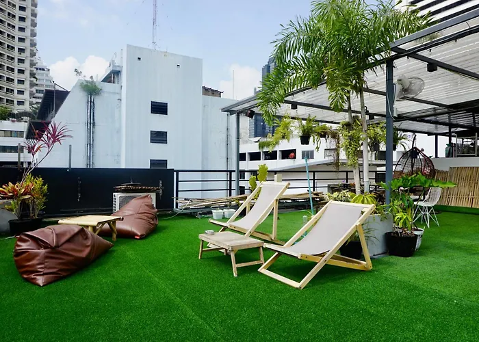 Hip And Funky Silom Soi 3, With Rooftop View * Bangkok